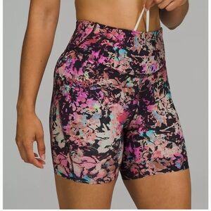 NWOT Lululemon Base your Pace 6” Bike Short